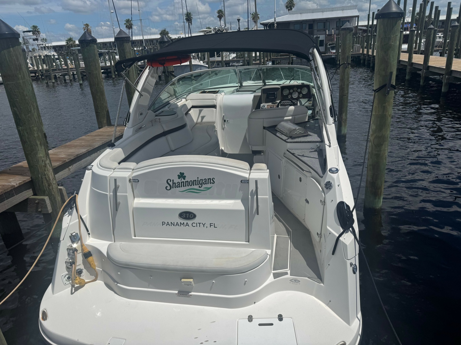 2013 Rinker 310 Express Cruiser