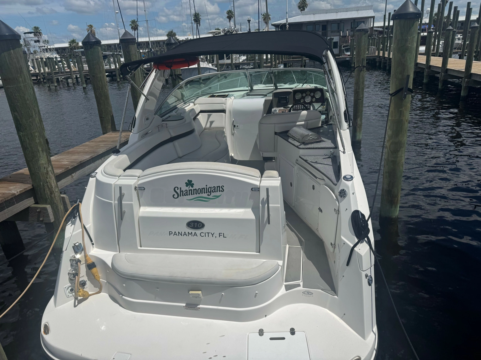 2013 Rinker 310 Express Cruiser