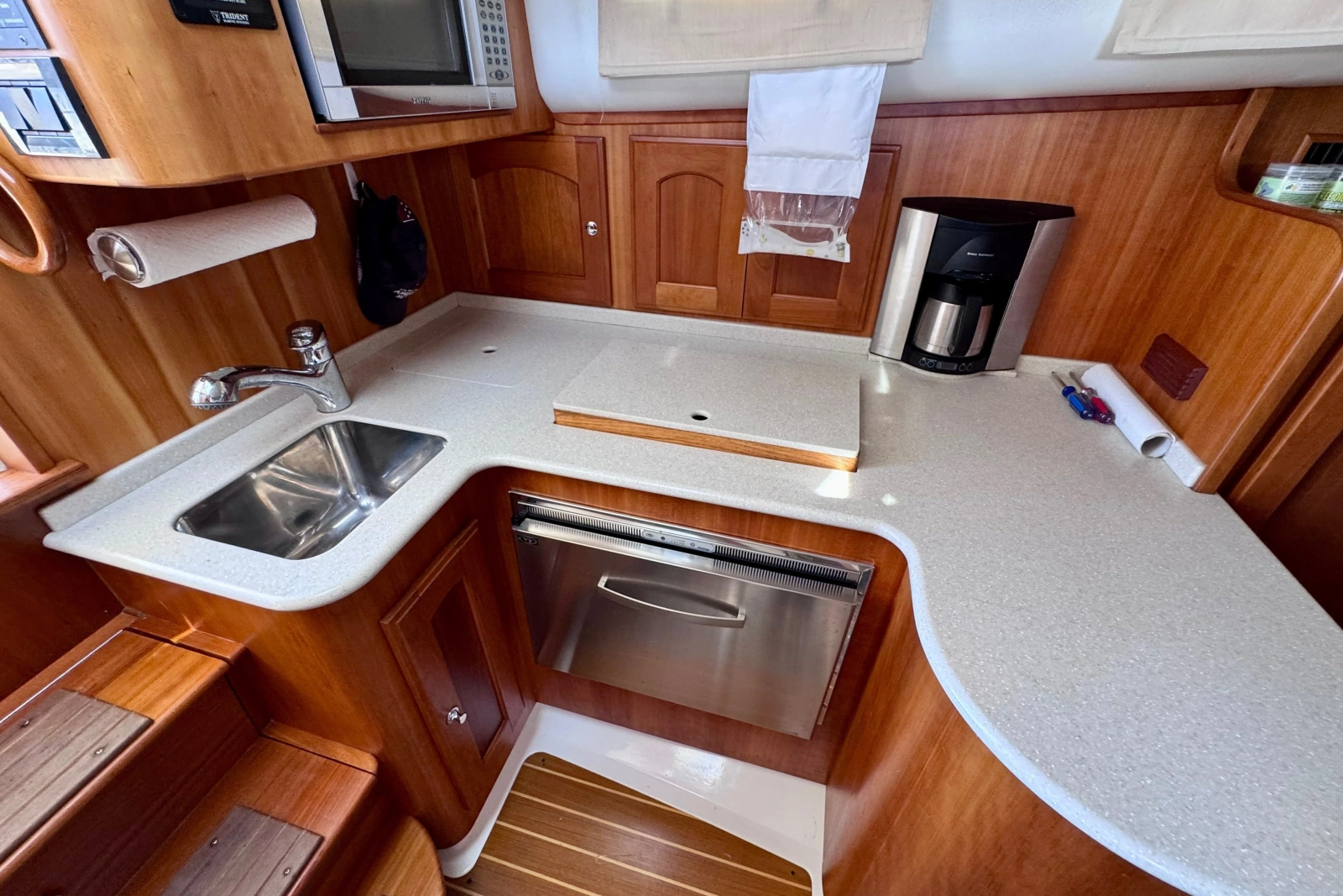 2007 Legacy Yachts 32