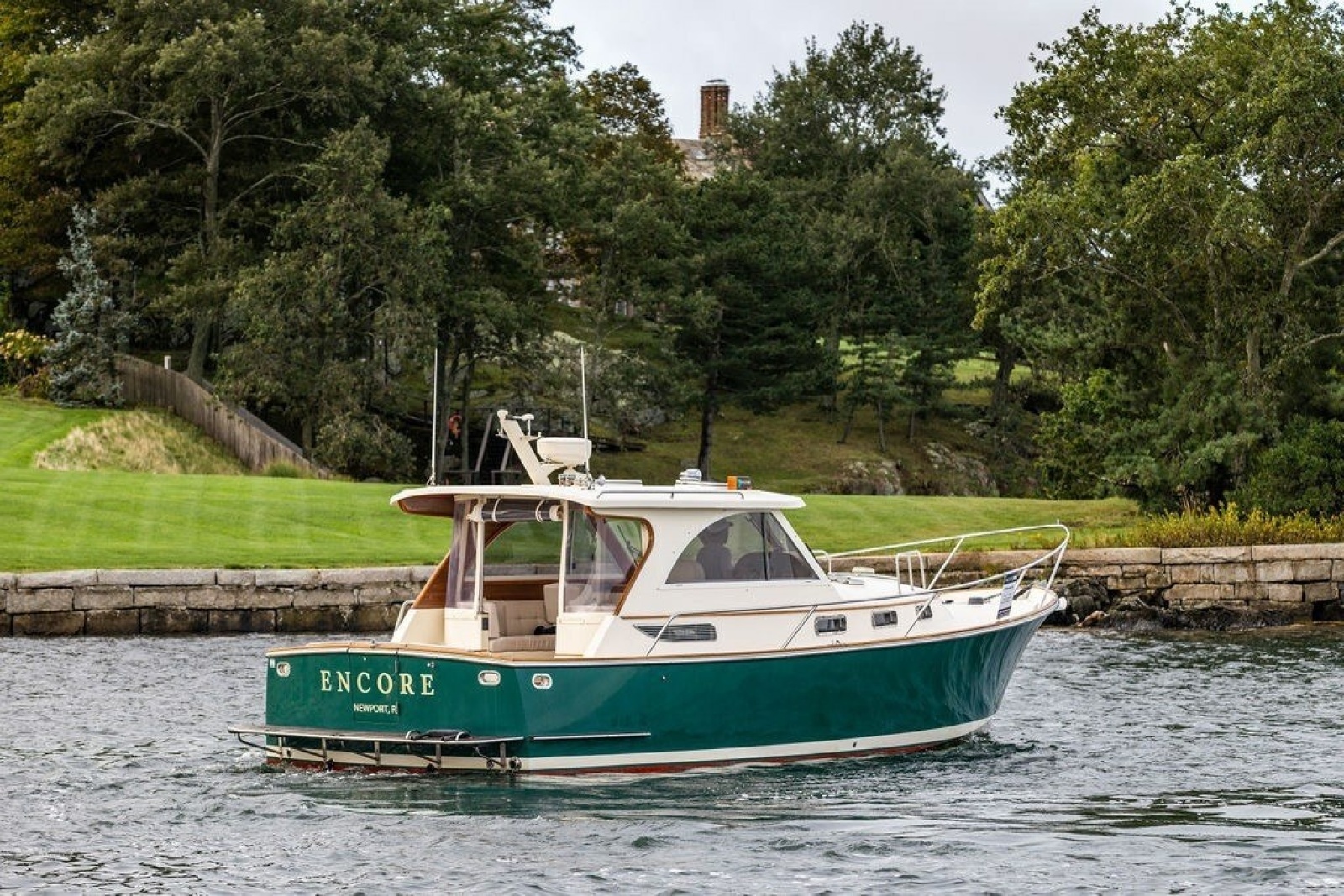 2007 Legacy Yachts 32