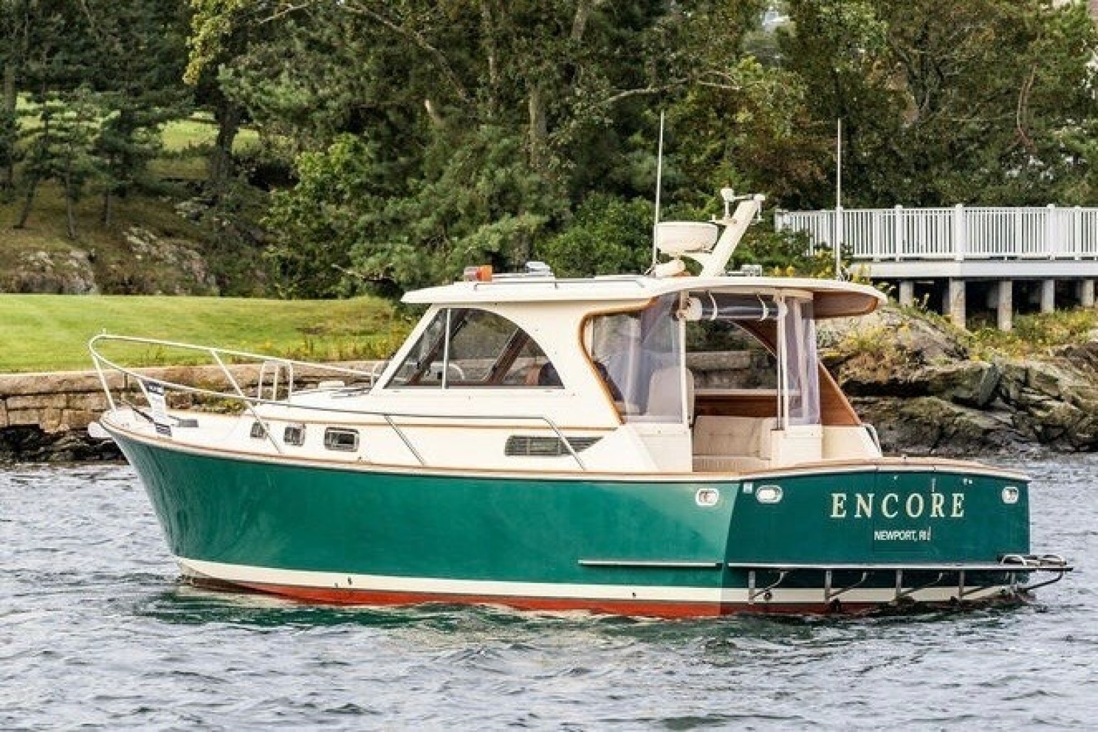 2007 Legacy Yachts 32