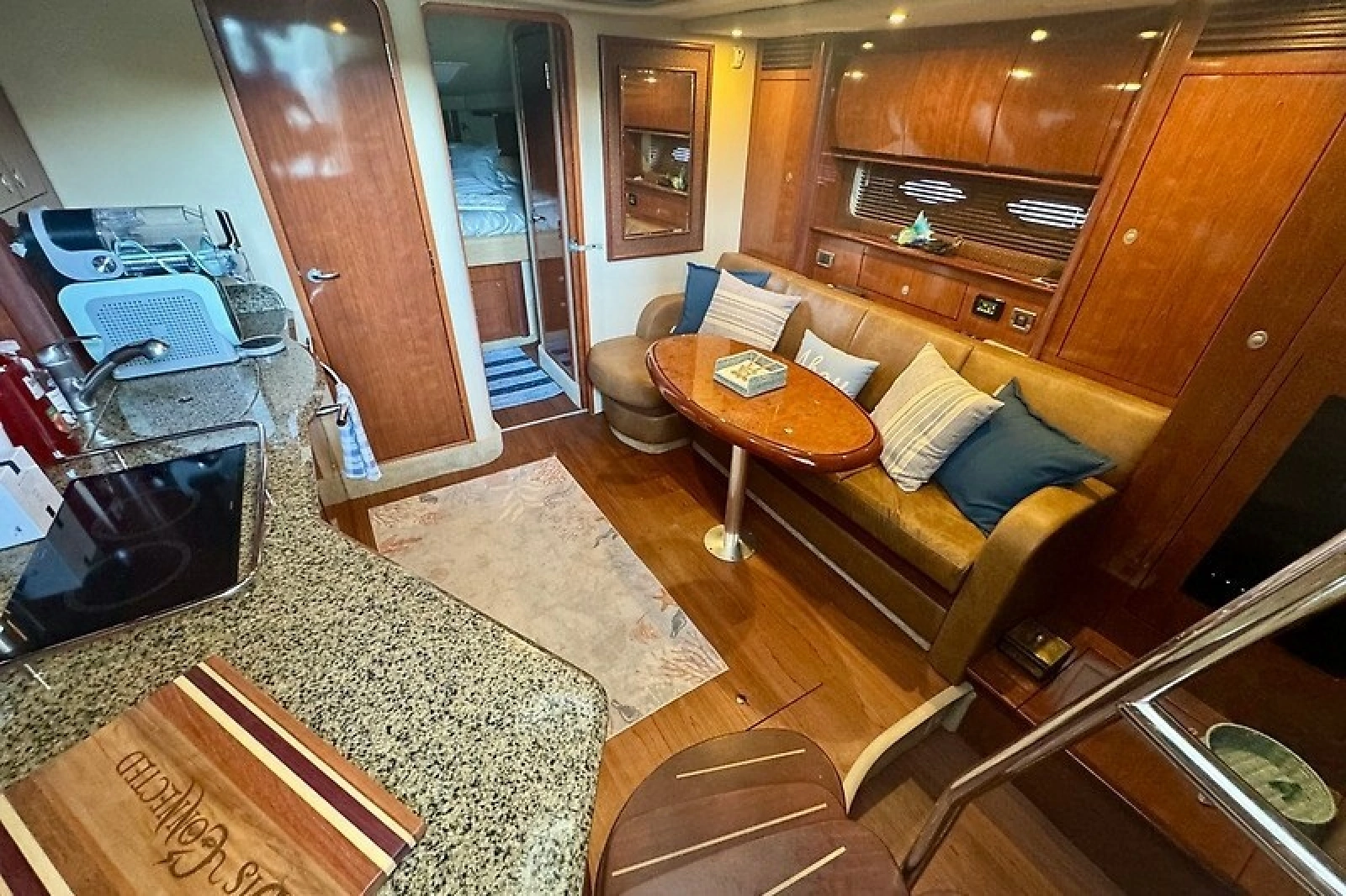 2005 Sea Ray 390 Sundancer