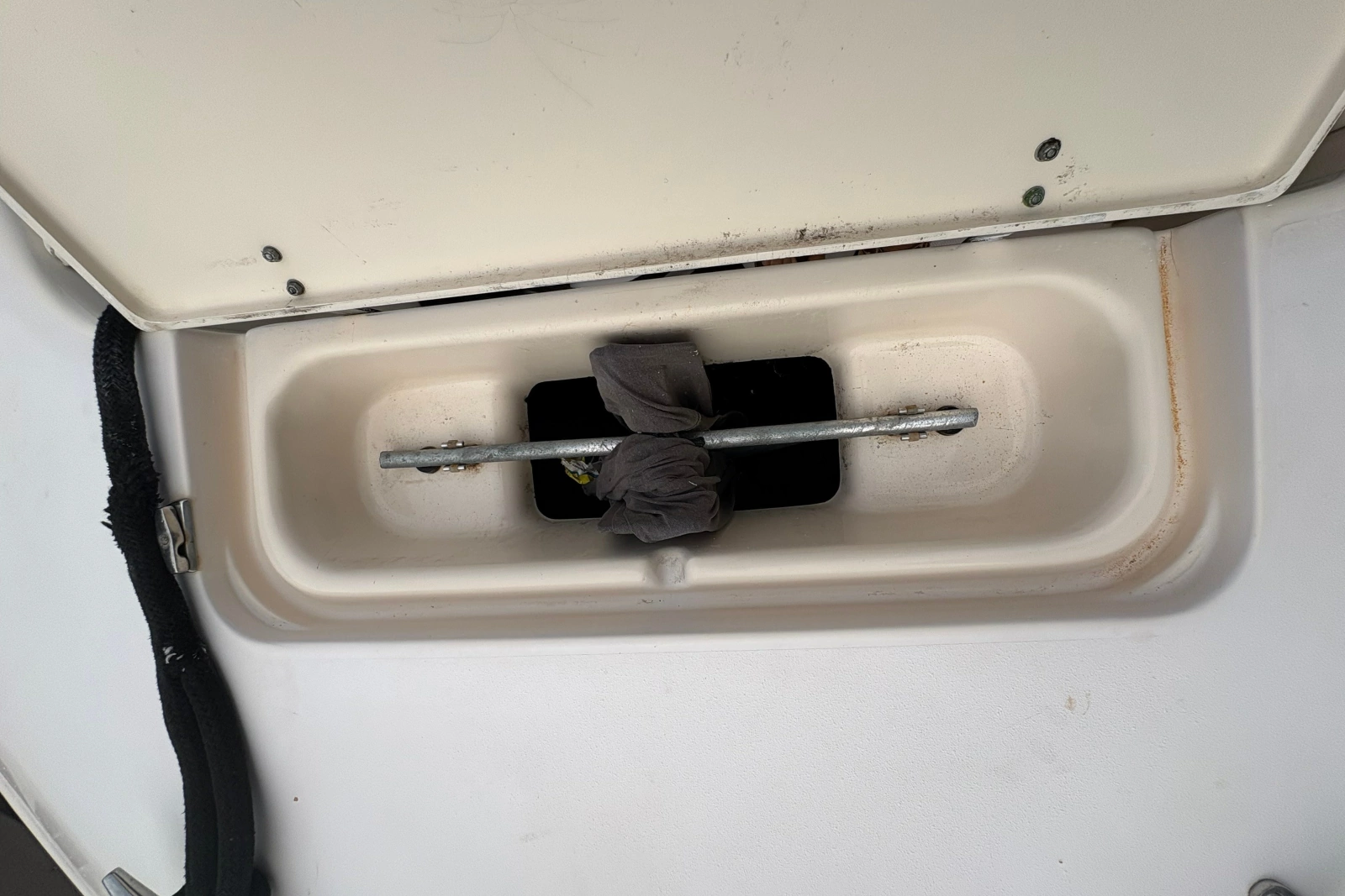 2004 Grady-White Bimini 306
