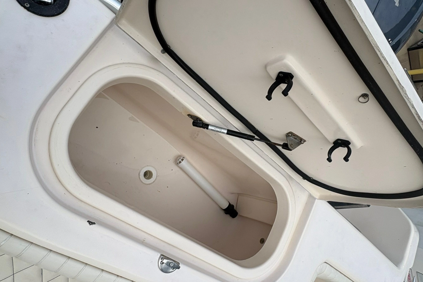 2004 Grady-White Bimini 306