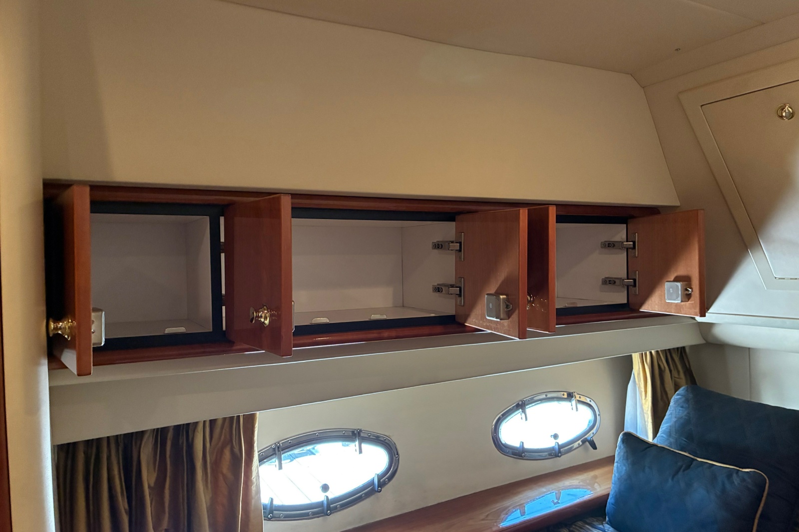 2002 Neptunus 56 Flybridge