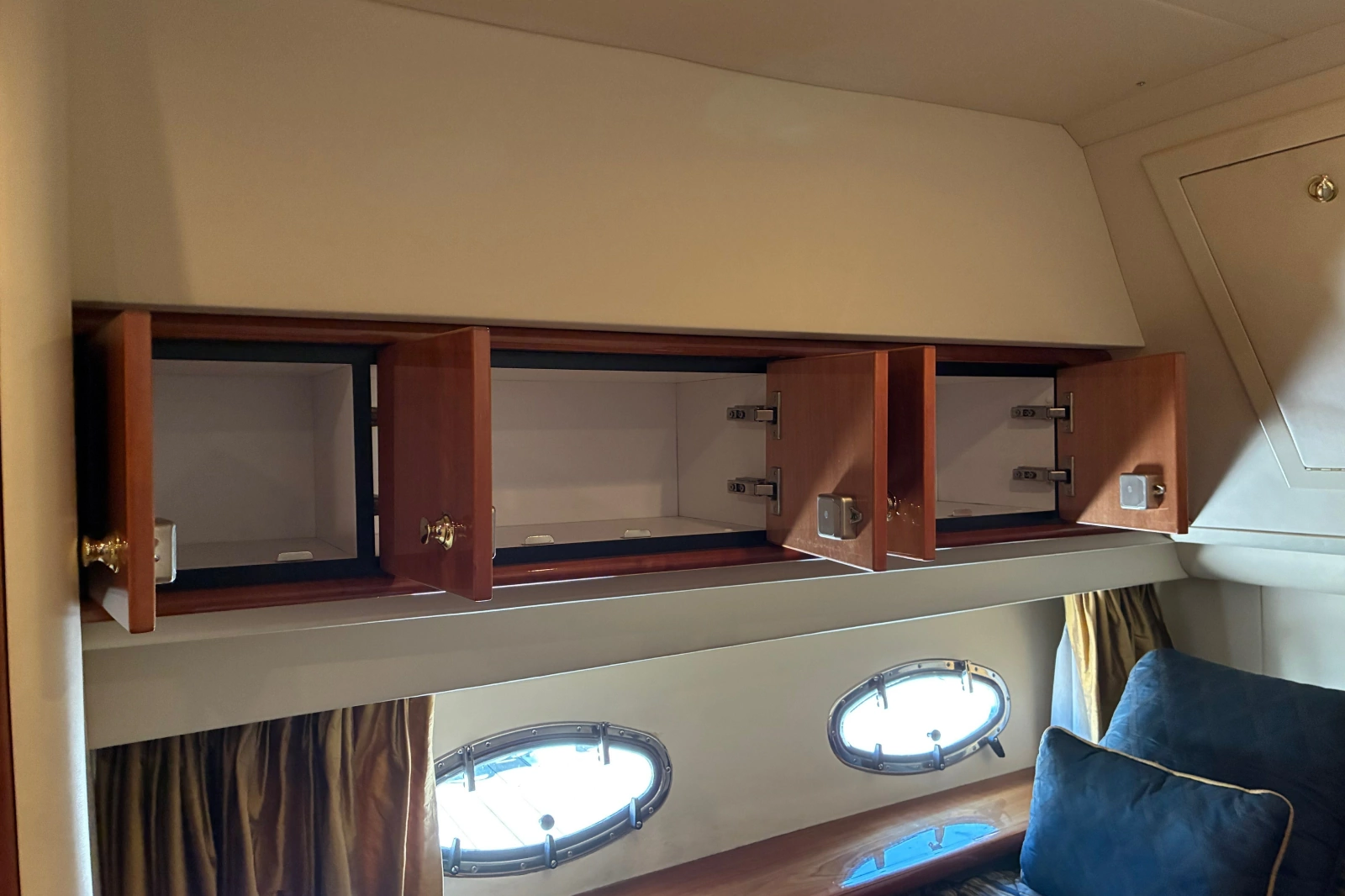 2002 Neptunus 56 Flybridge