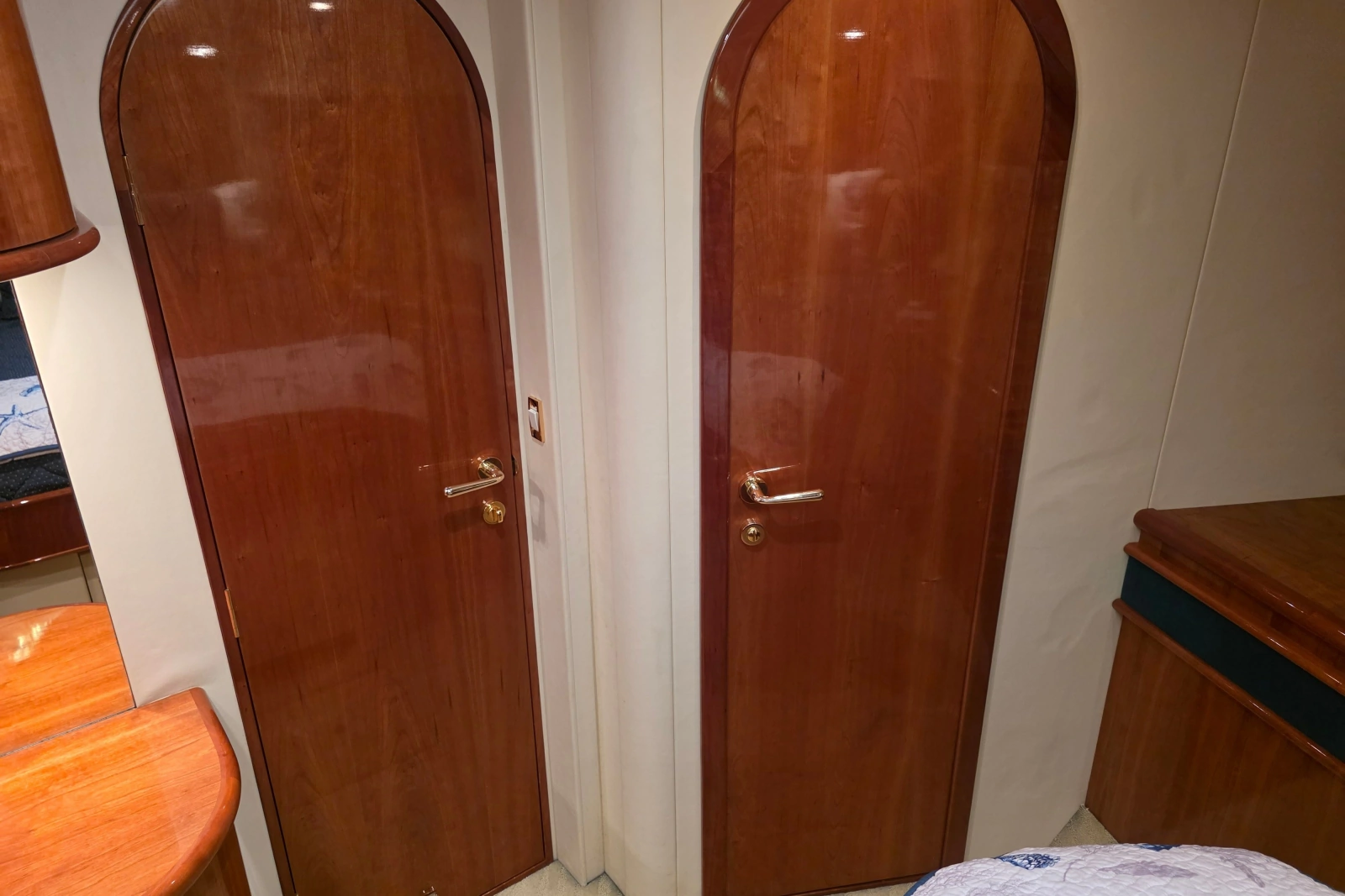 2002 Neptunus 56 Flybridge