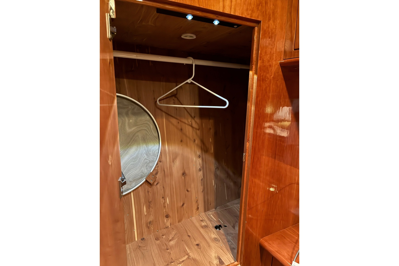 2002 Neptunus 56 Flybridge
