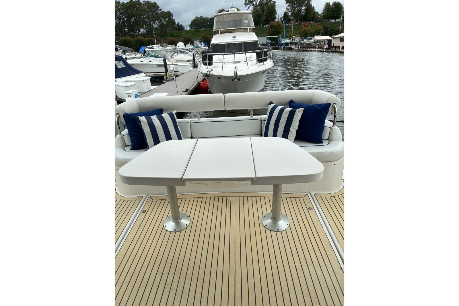 2002 Neptunus 56 Flybridge