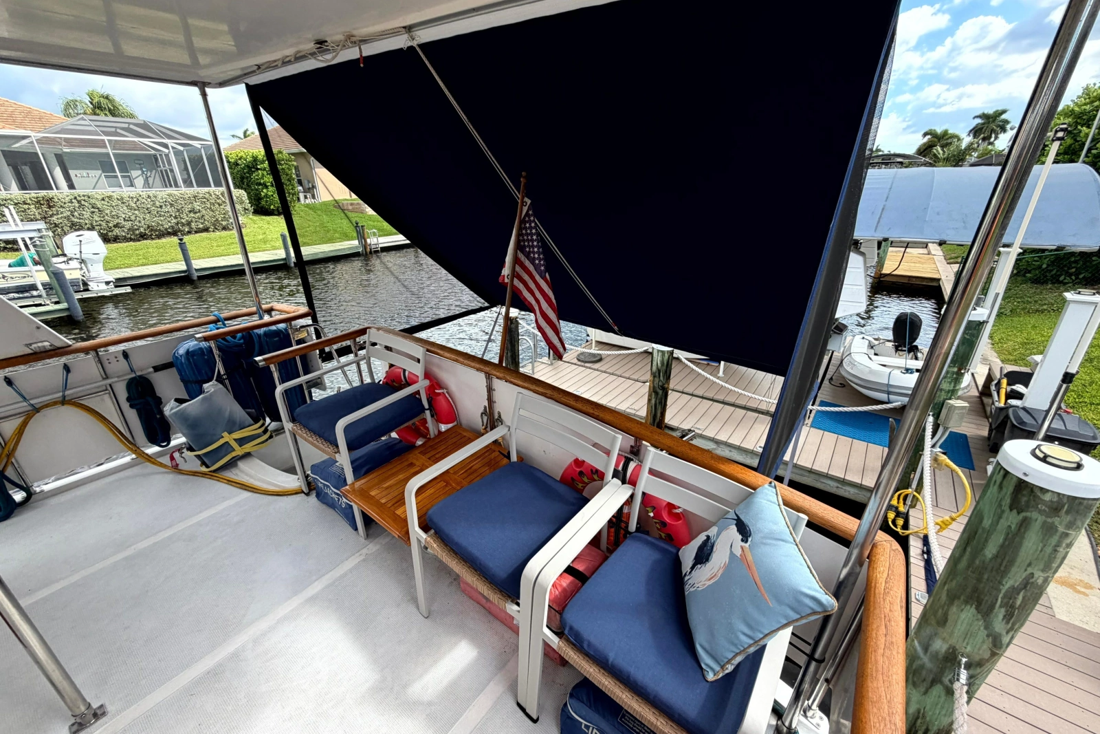 1998 Heritage East 36 Sundeck Trawler