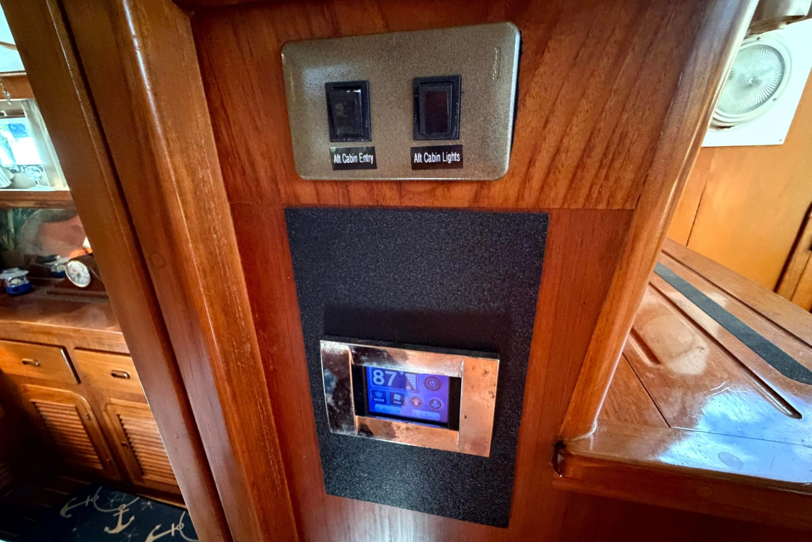 1998 Heritage East 36 Sundeck Trawler