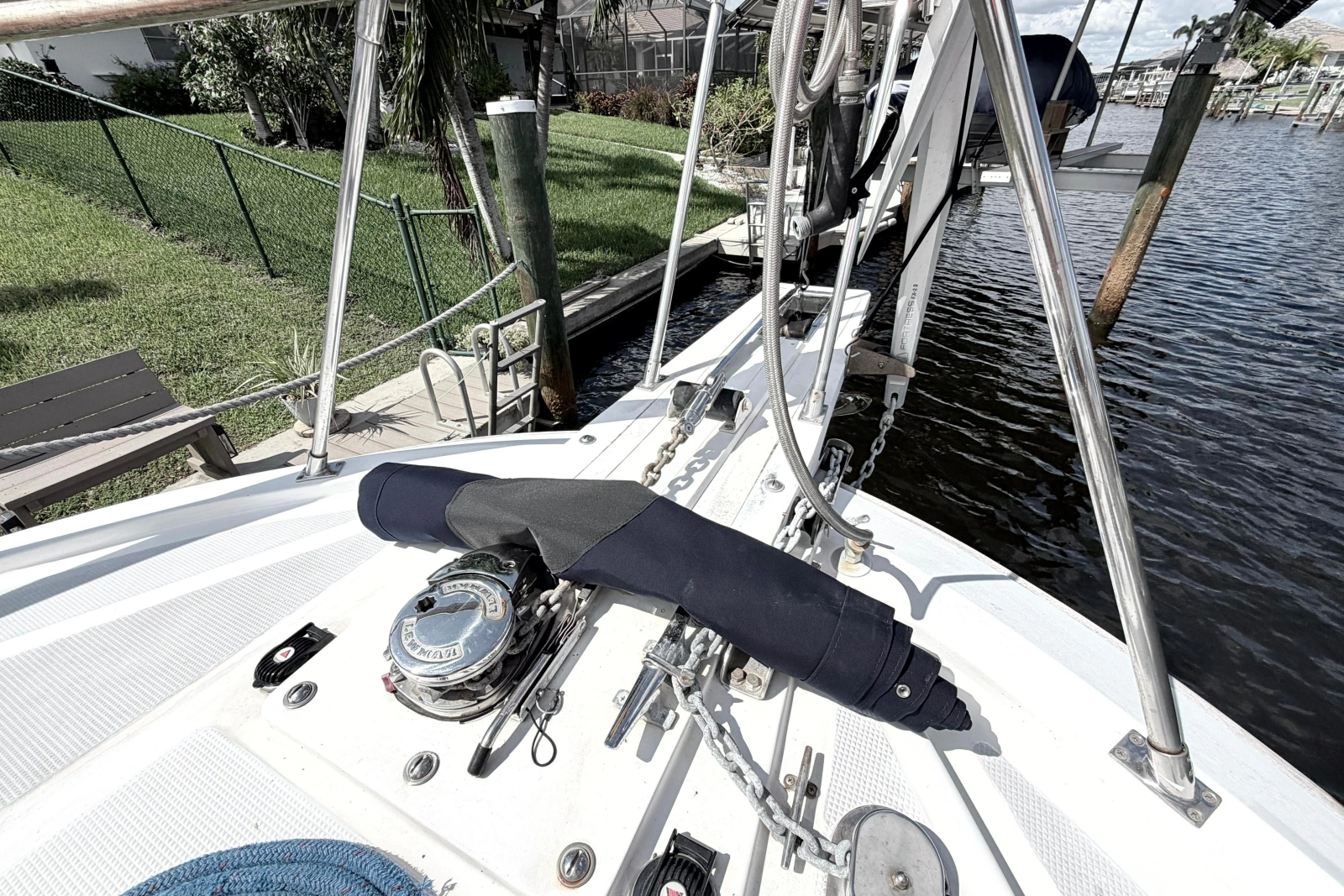 1998 Heritage East 36 Sundeck Trawler