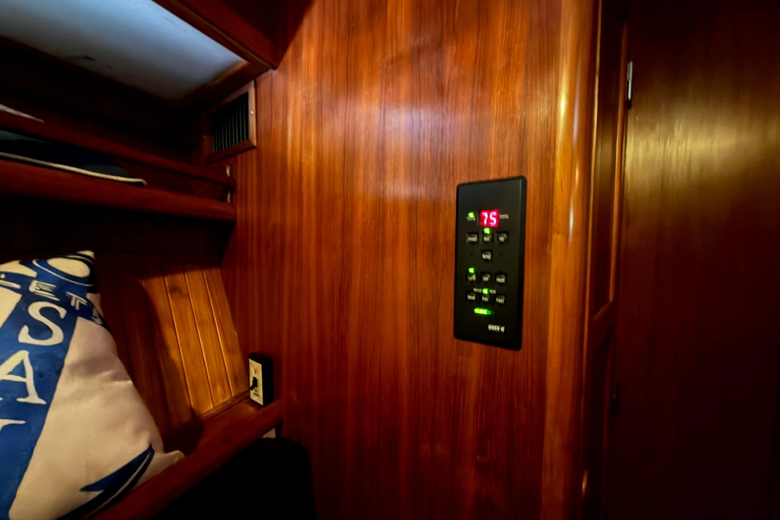 1998 Heritage East 36 Sundeck Trawler