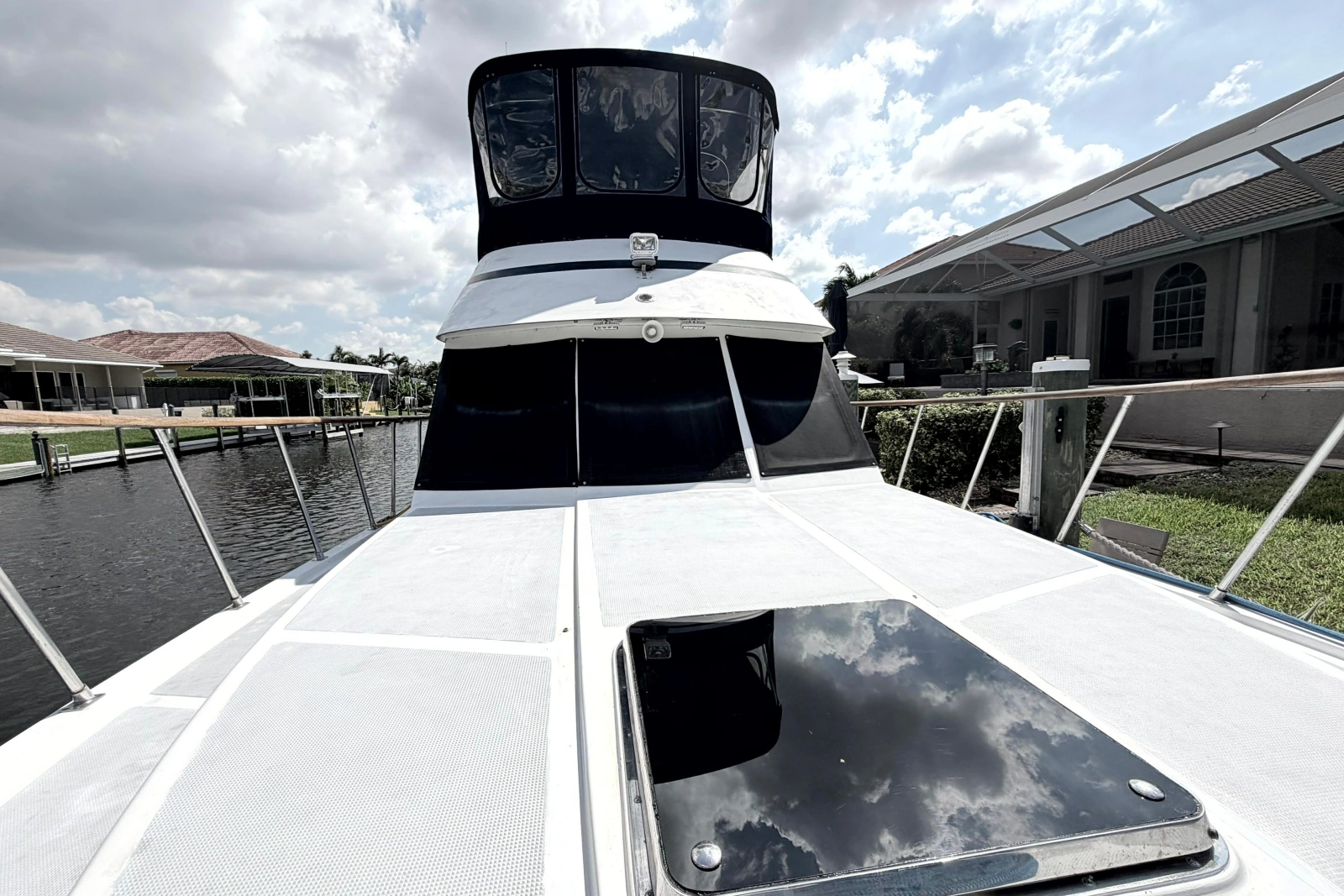 1998 Heritage East 36 Sundeck Trawler