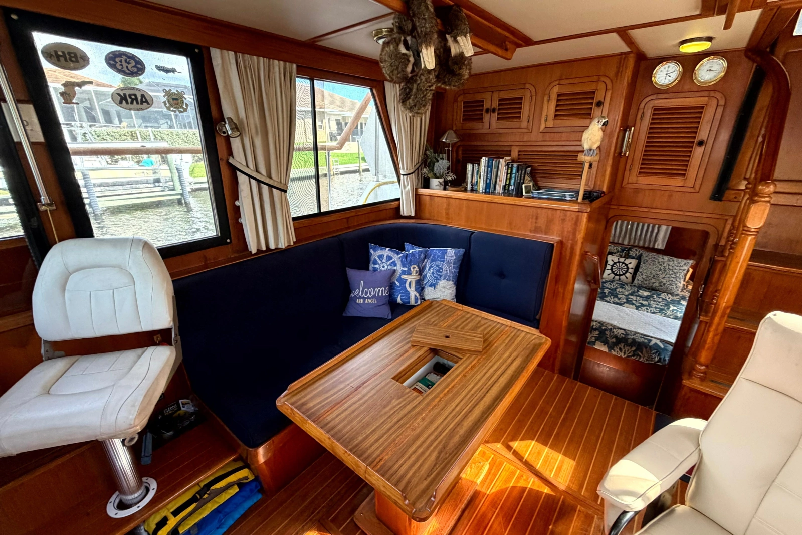 1998 Heritage East 36 Sundeck Trawler