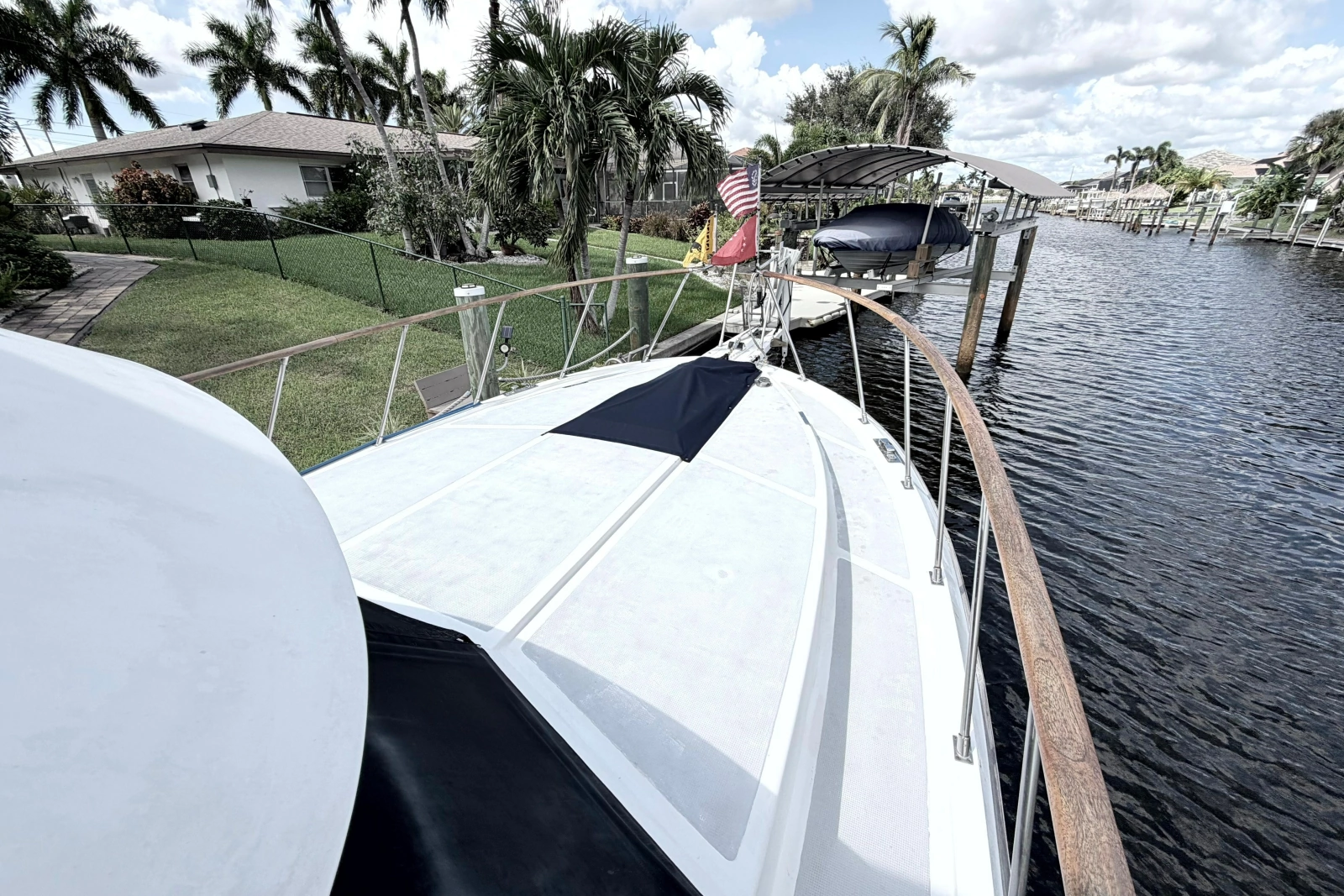 1998 Heritage East 36 Sundeck Trawler