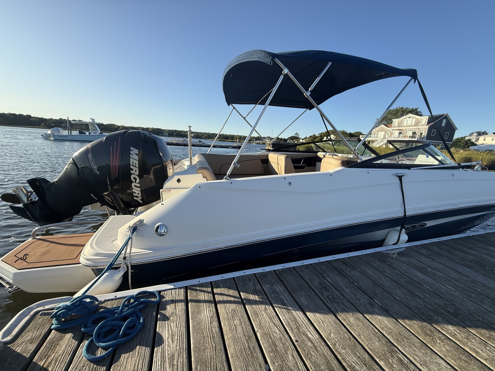 2017 Sea Ray SDX 240
