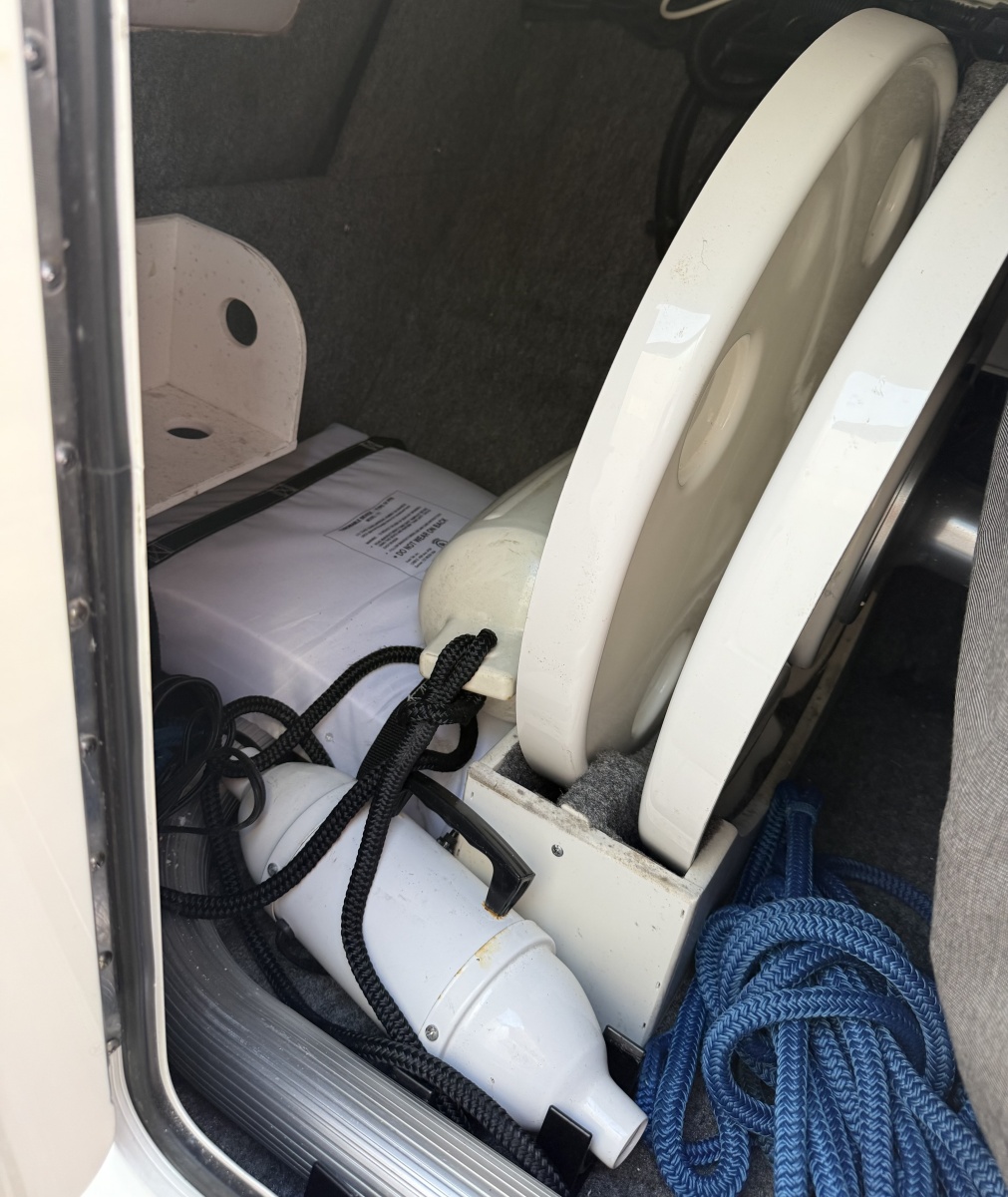 2017 Sea Ray SDX 240