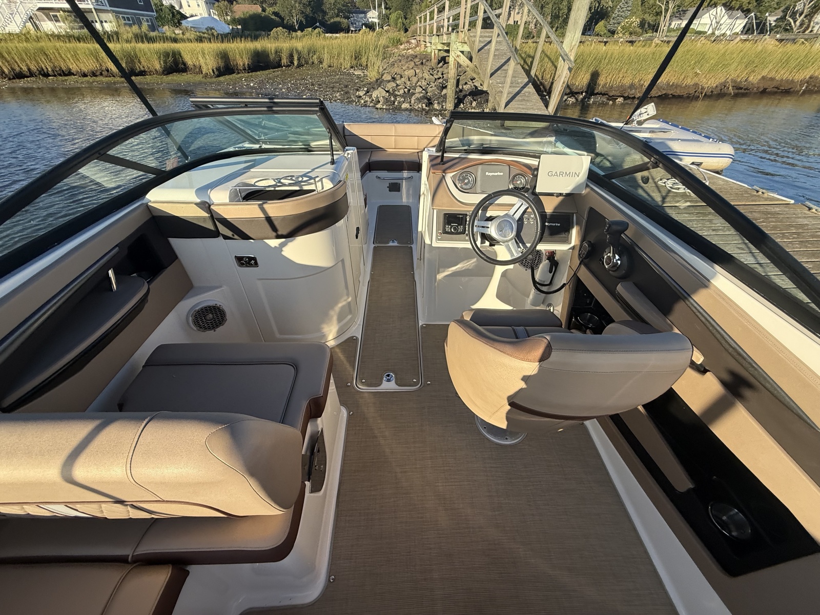 2017 Sea Ray SDX 240