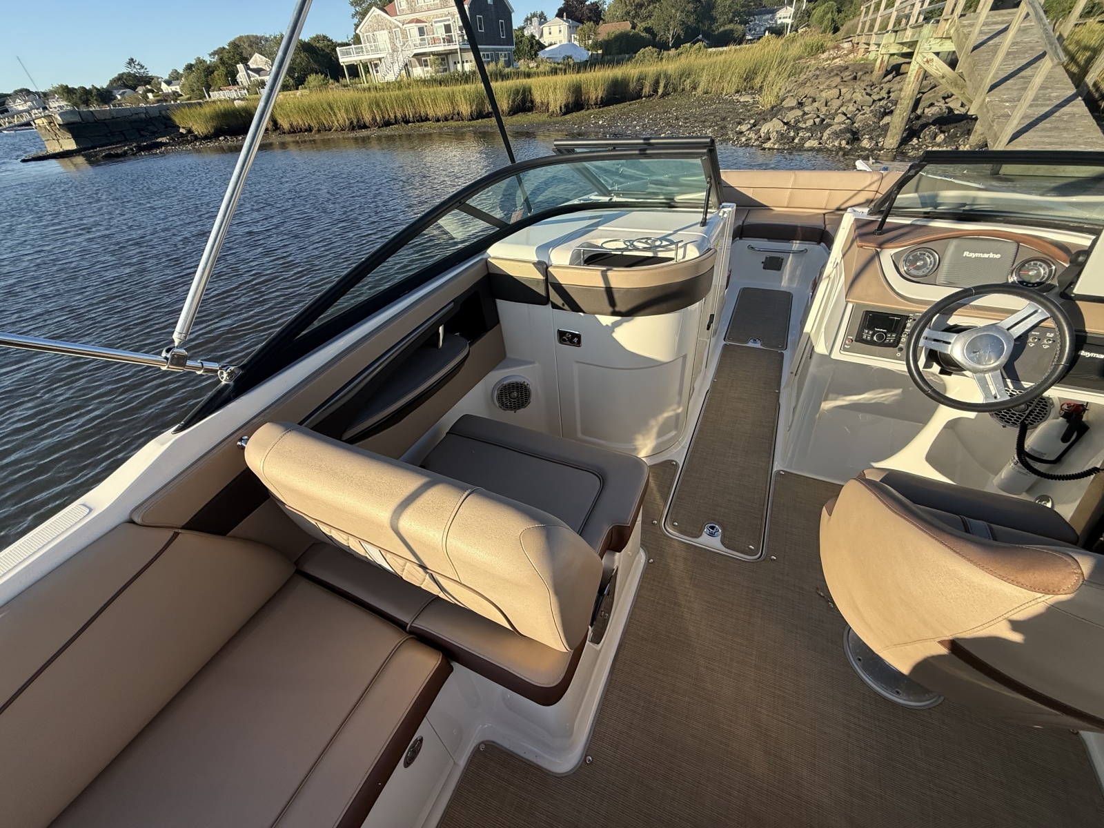 2017 Sea Ray SDX 240