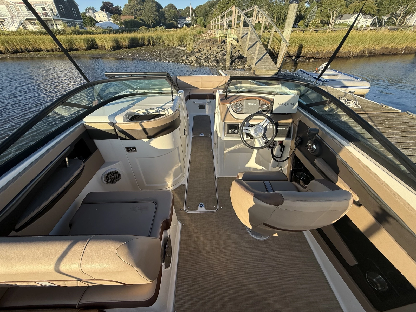 24ft Sea Ray Yacht For Sale
