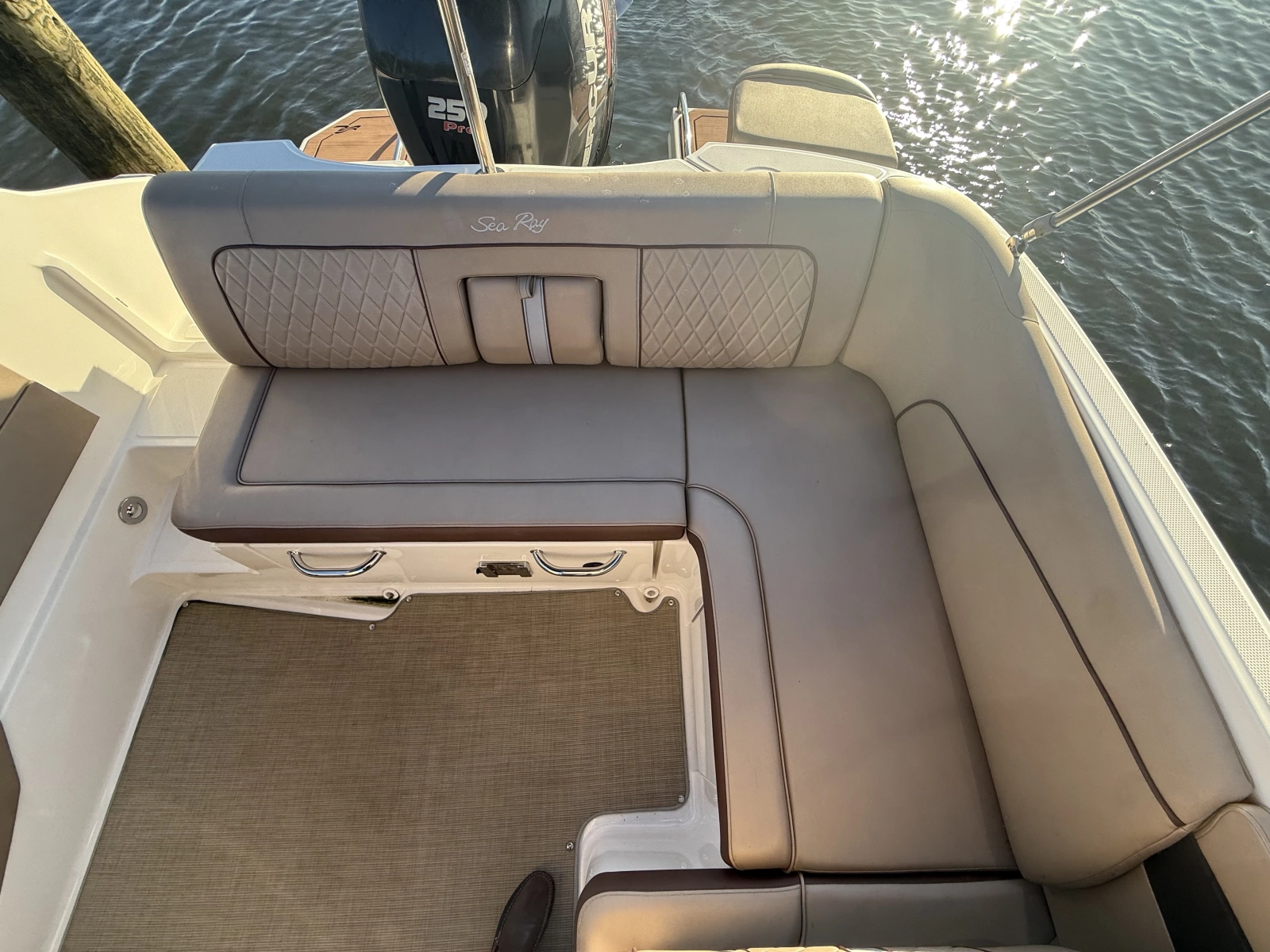 24ft Sea Ray Yacht For Sale