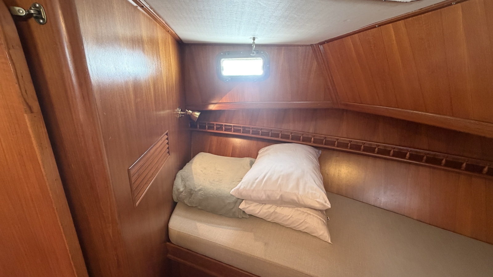Albin 43