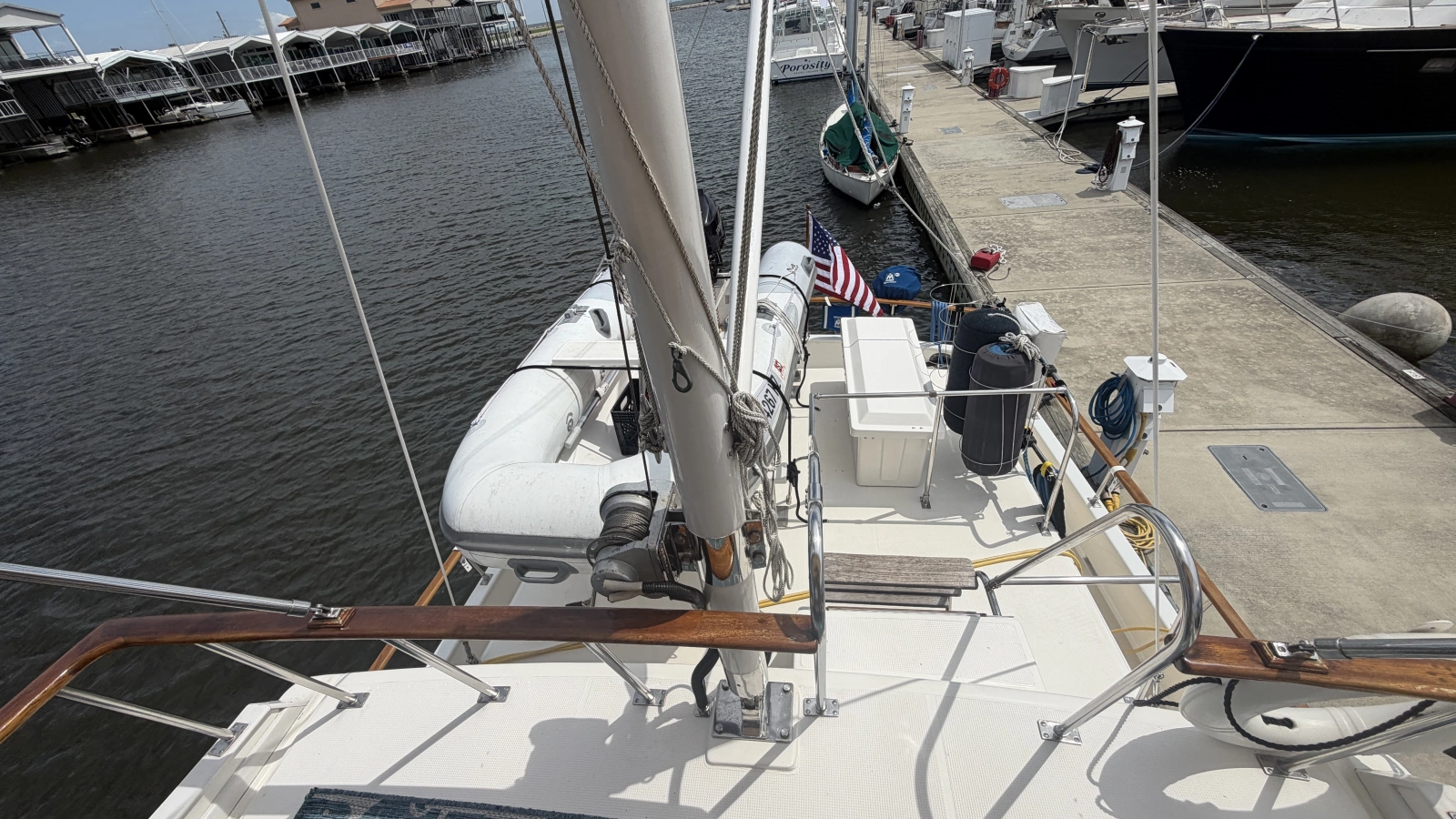 Albin 43