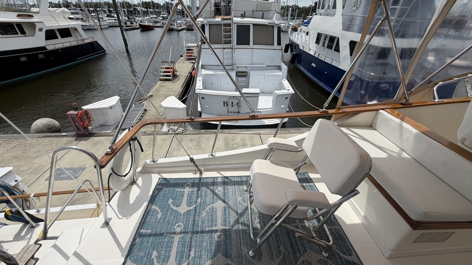 Albin 43