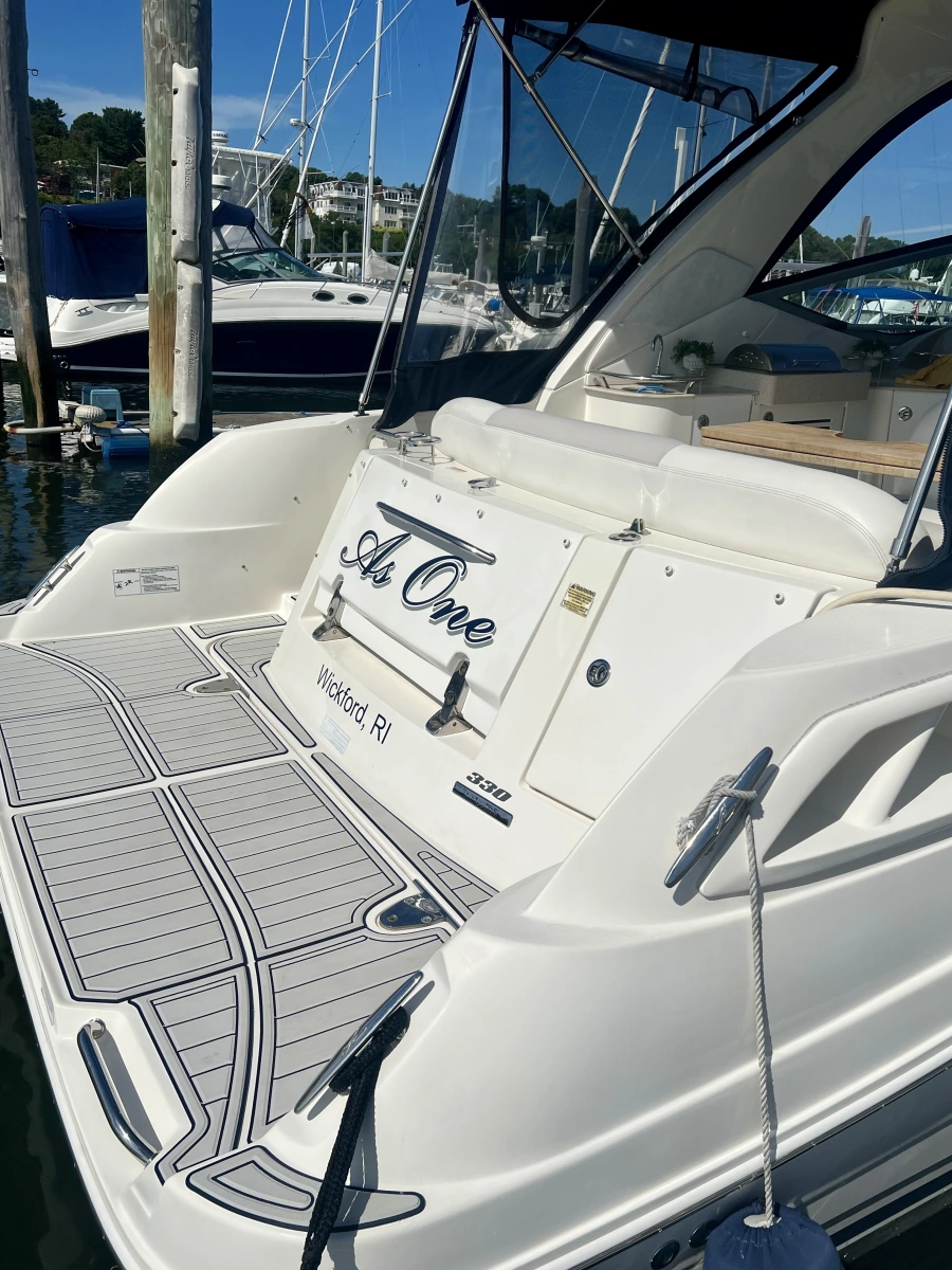 2010 Sea Ray 33 Sundancer