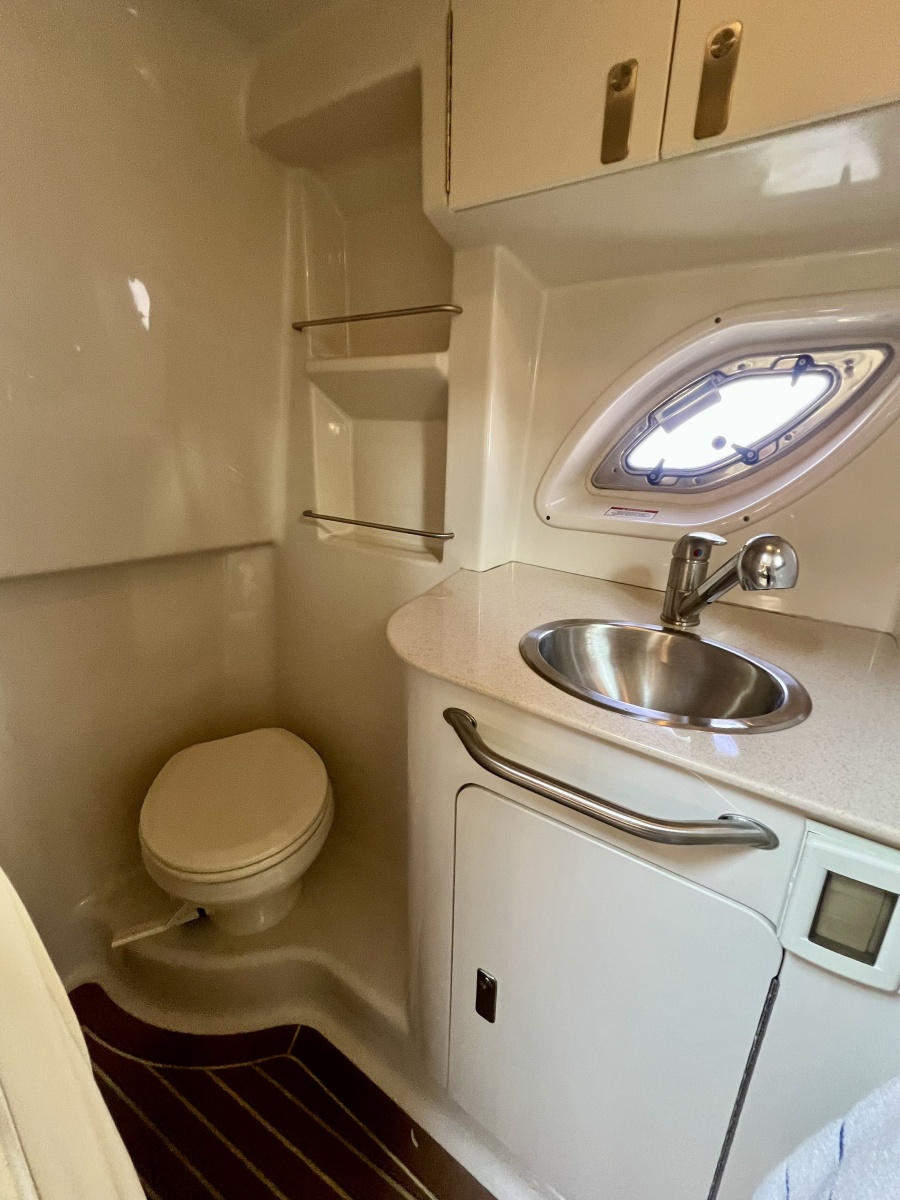 2010 Sea Ray 33 Sundancer