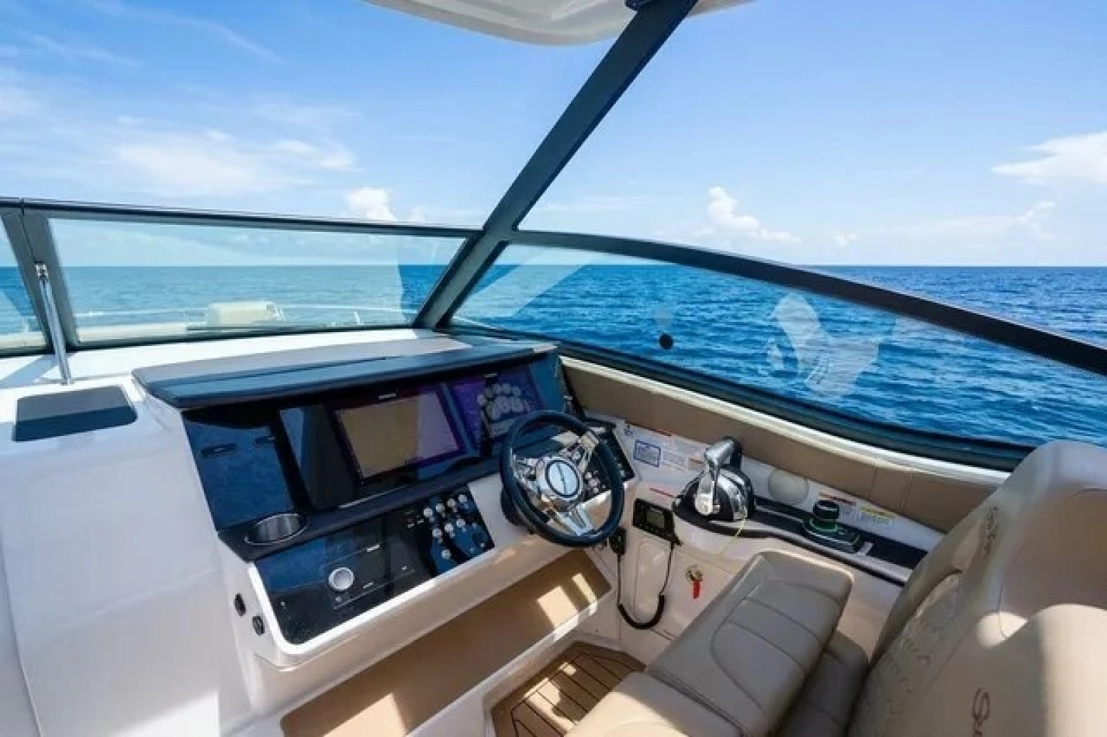 2020 Sea Ray Sundancer 320