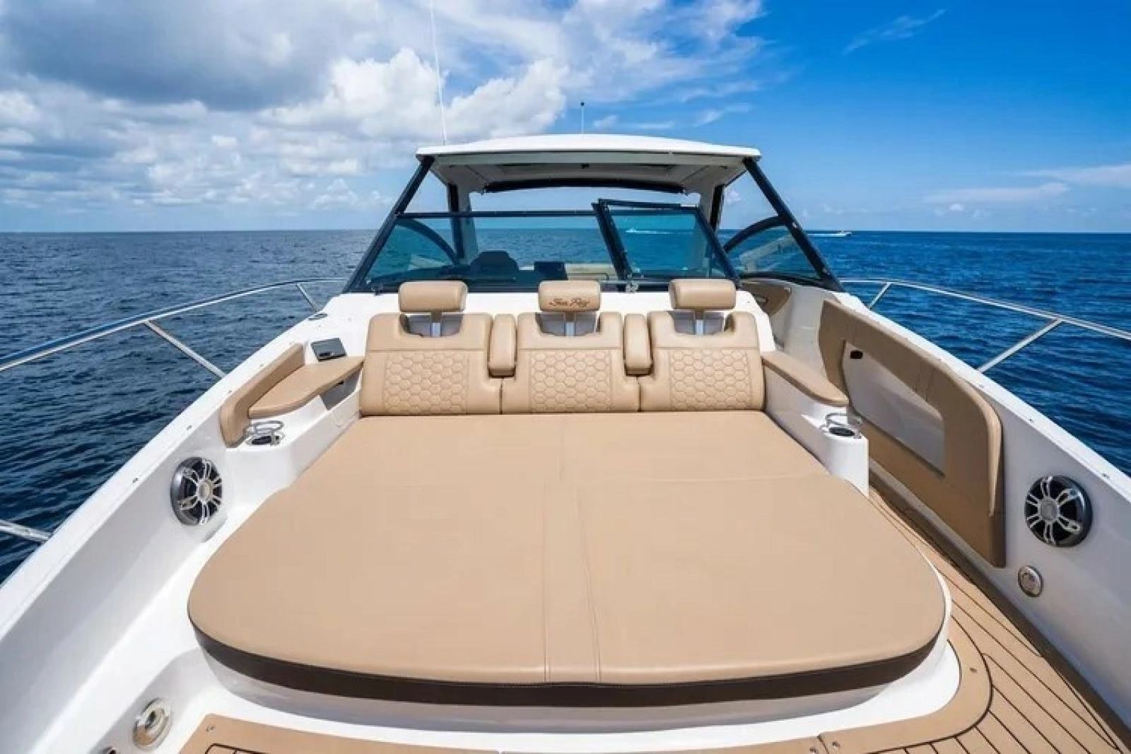 2020 Sea Ray Sundancer 320