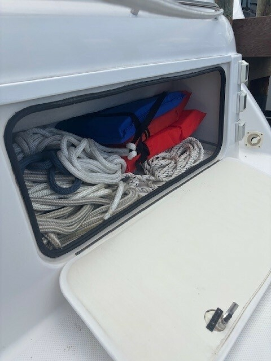 2000 Bayliner 3055 Ciera