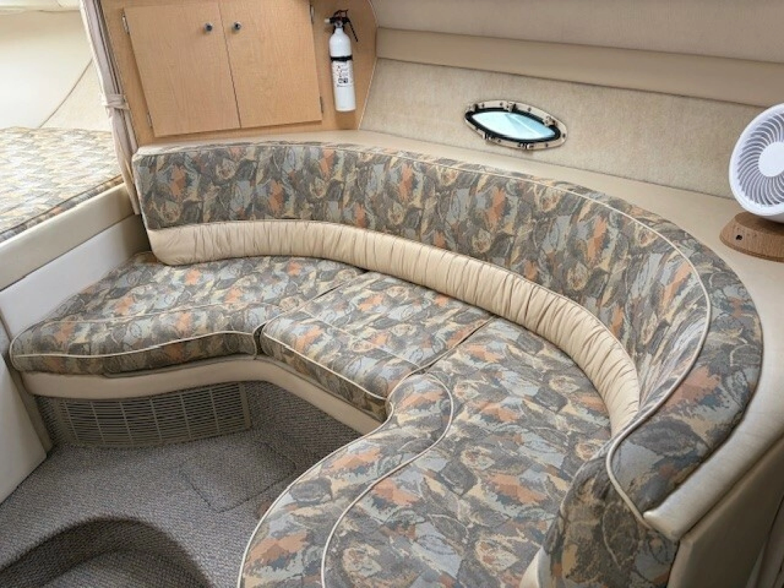 Pourhouse 32ft Bayliner Yacht For Sale