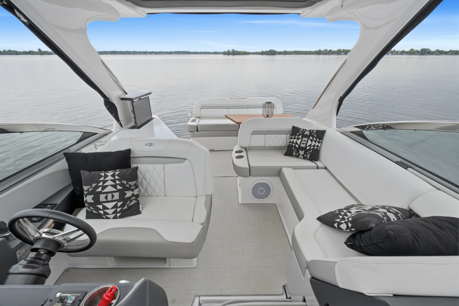 2021 Regal 33 Express