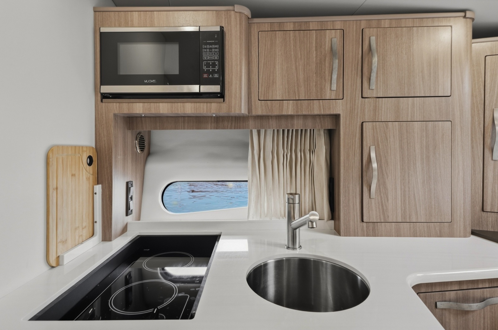 2021 Regal 33 Express
