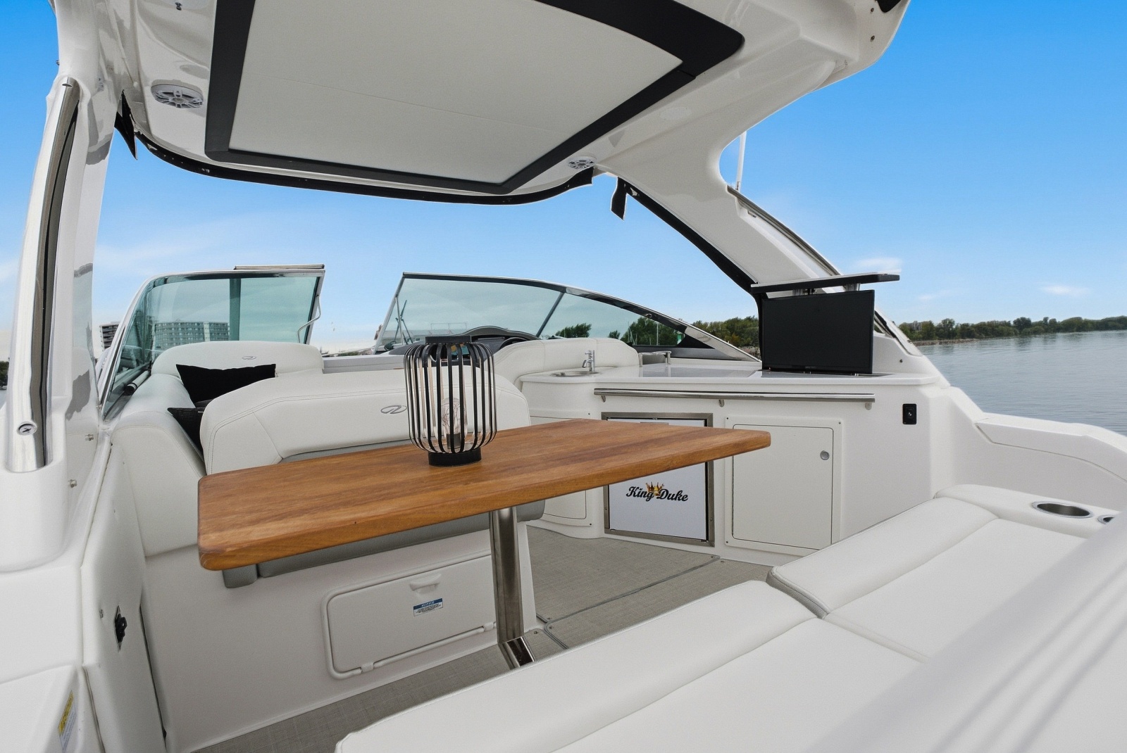 2021 Regal 33 Express