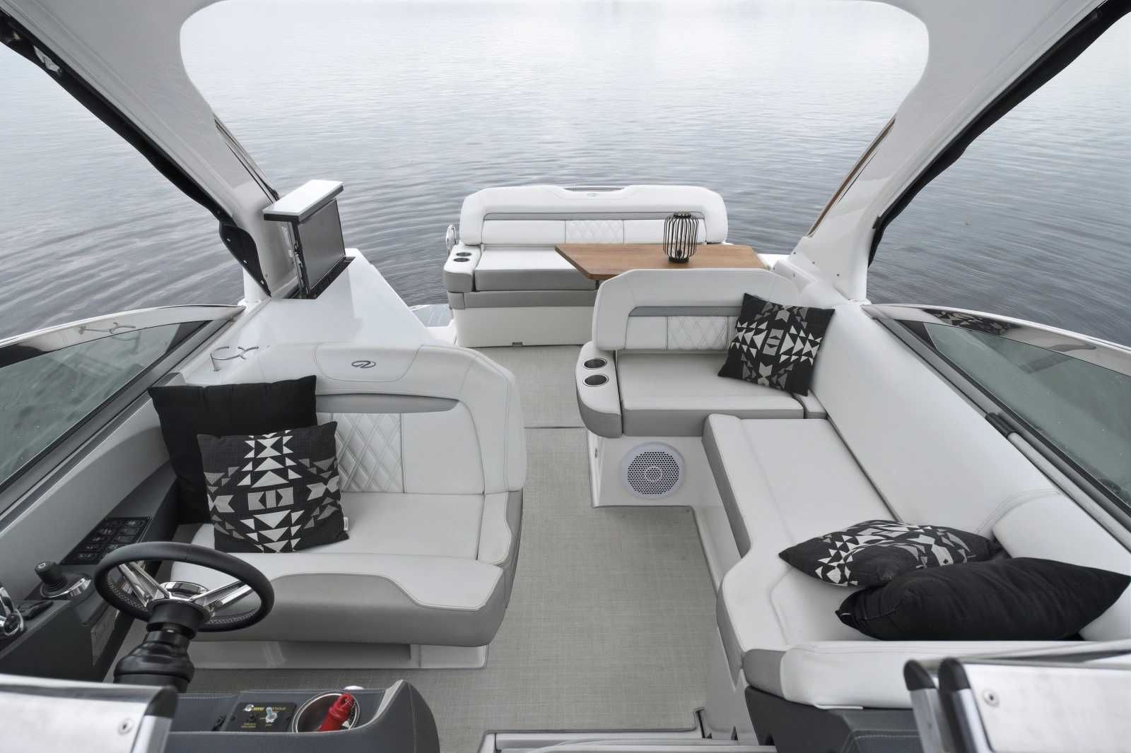 2021 Regal 33 Express