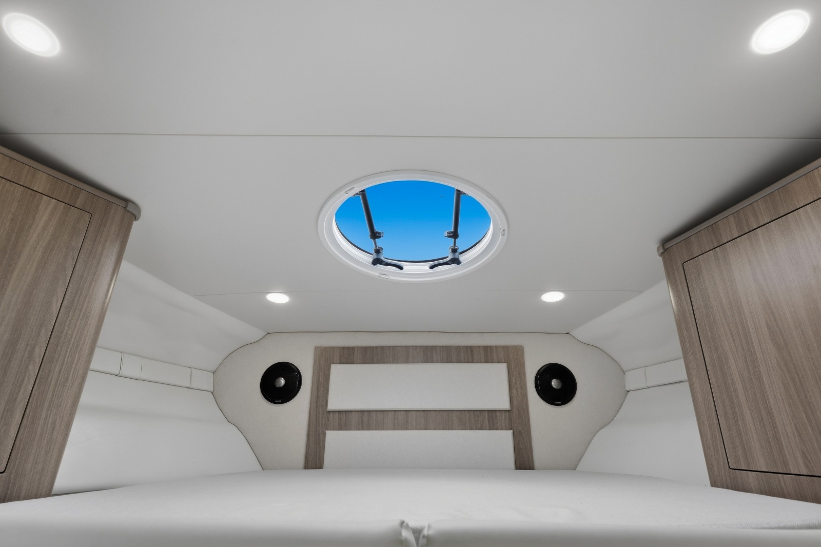 2021 Regal 33 Express
