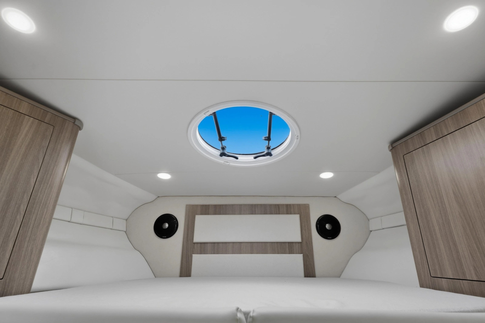 2021 Regal 33 Express