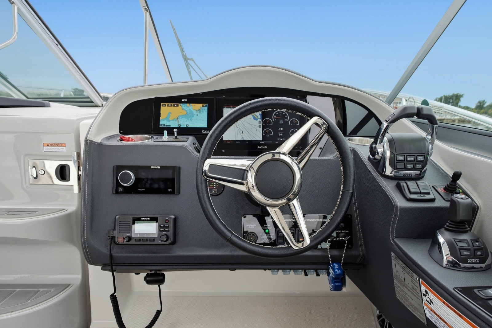 2021 Regal 33 Express