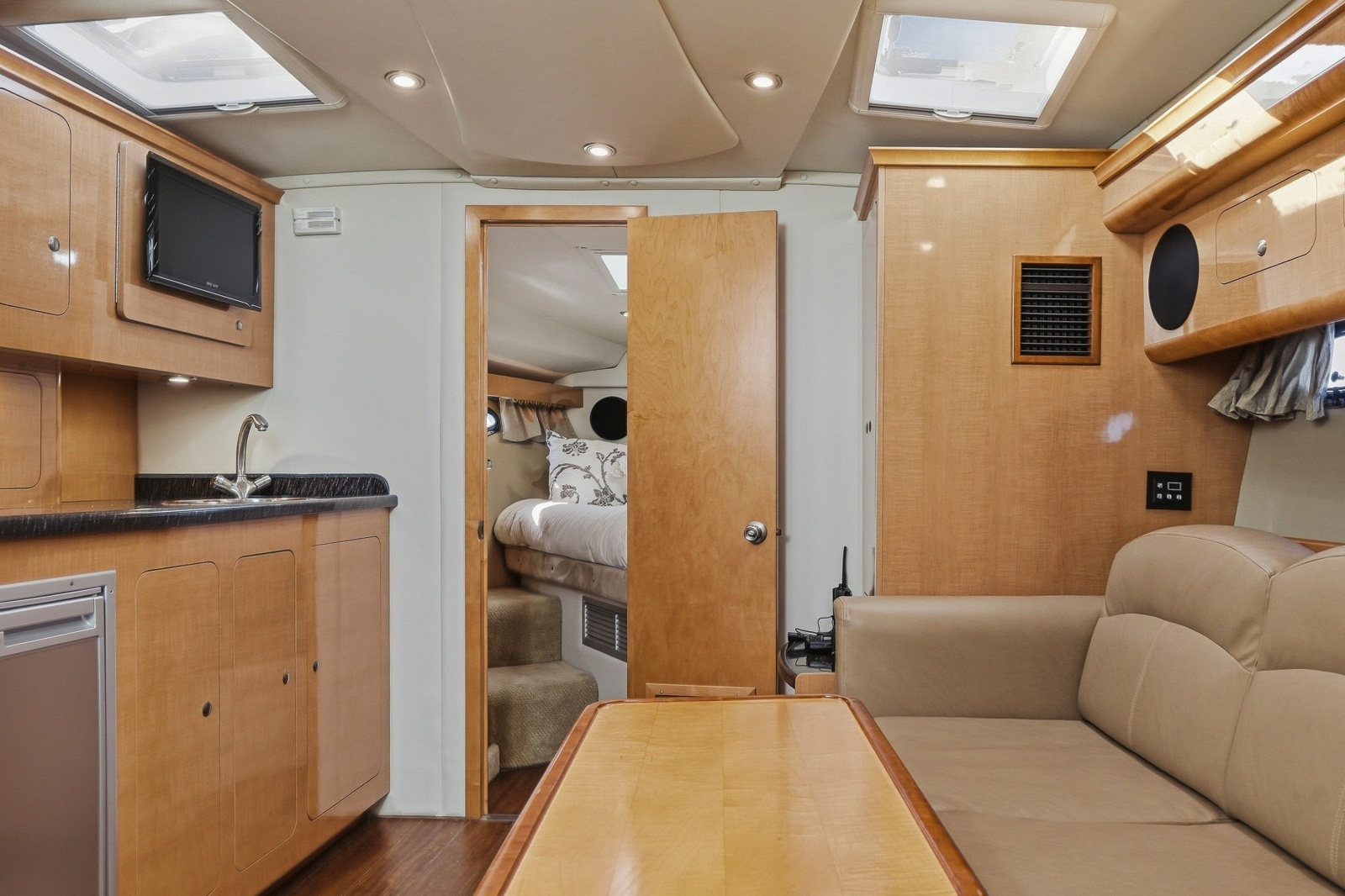 2014 Rinker 400 Express