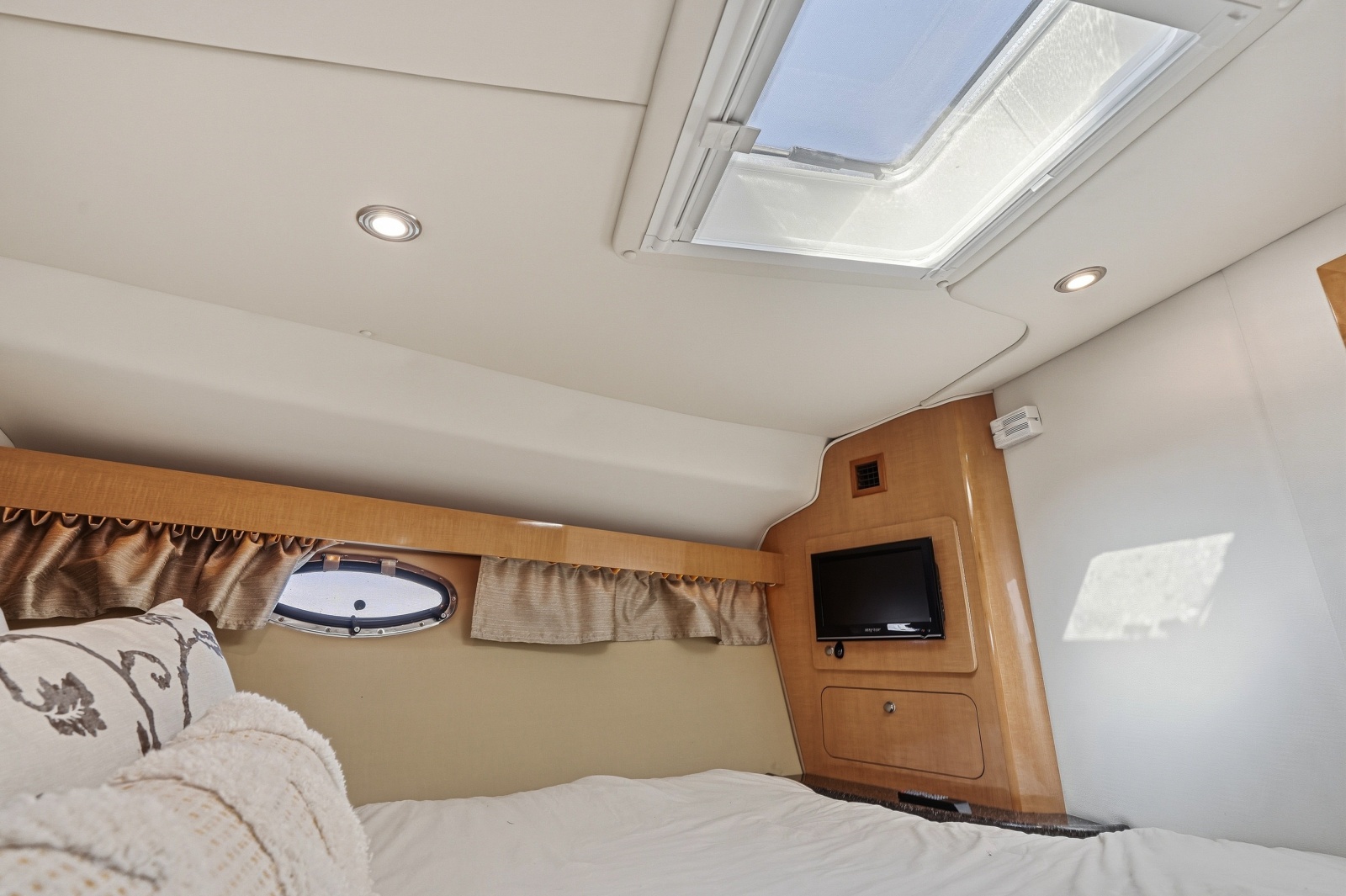 2014 Rinker 400 Express