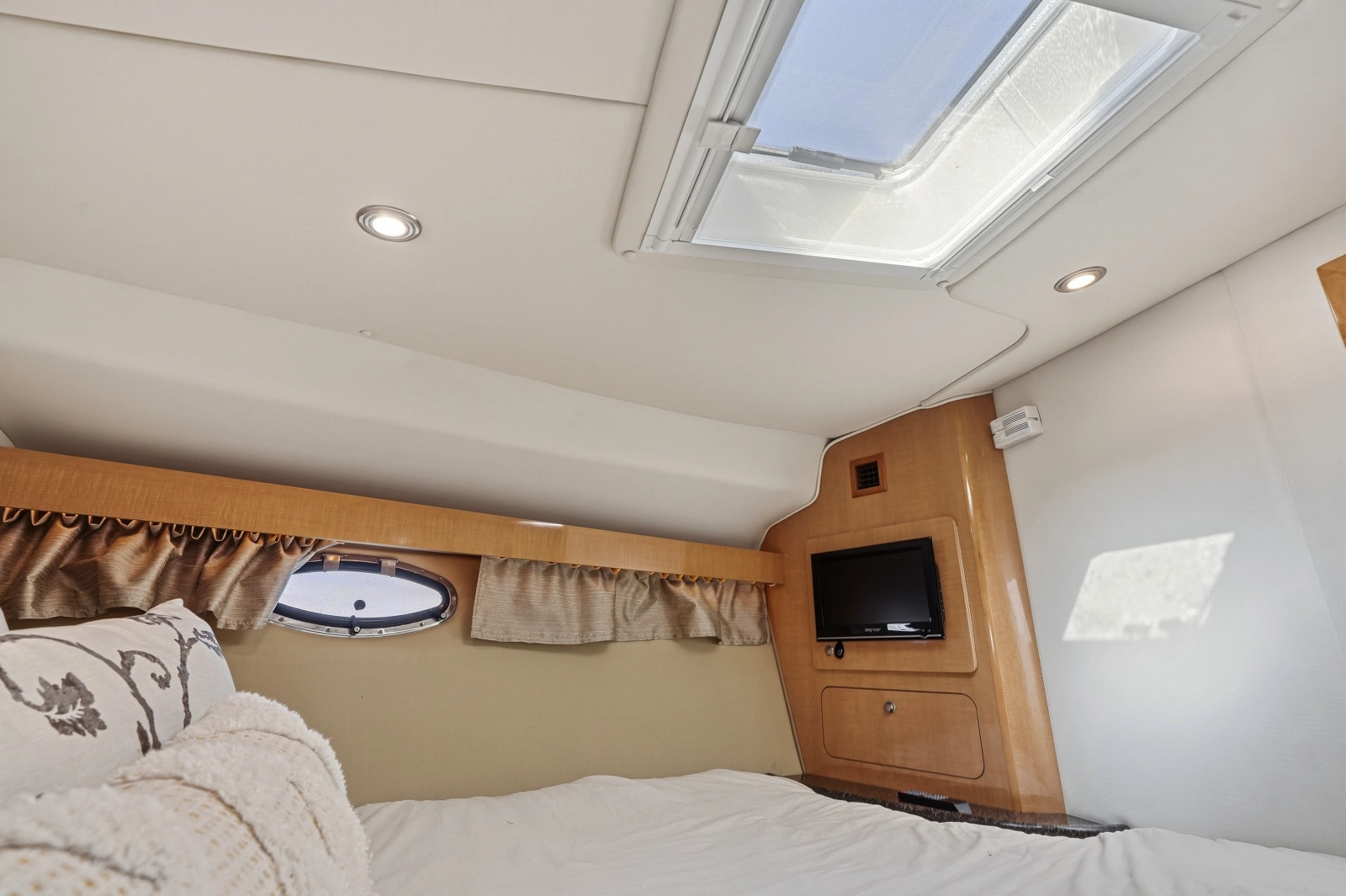 2014 Rinker 400 Express