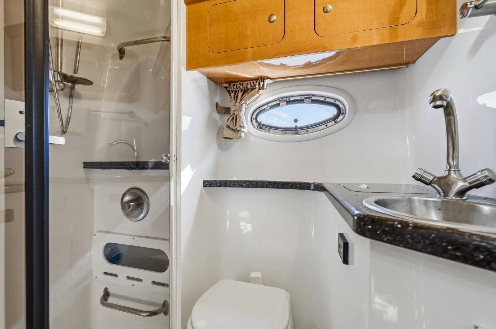2014 Rinker 400 Express