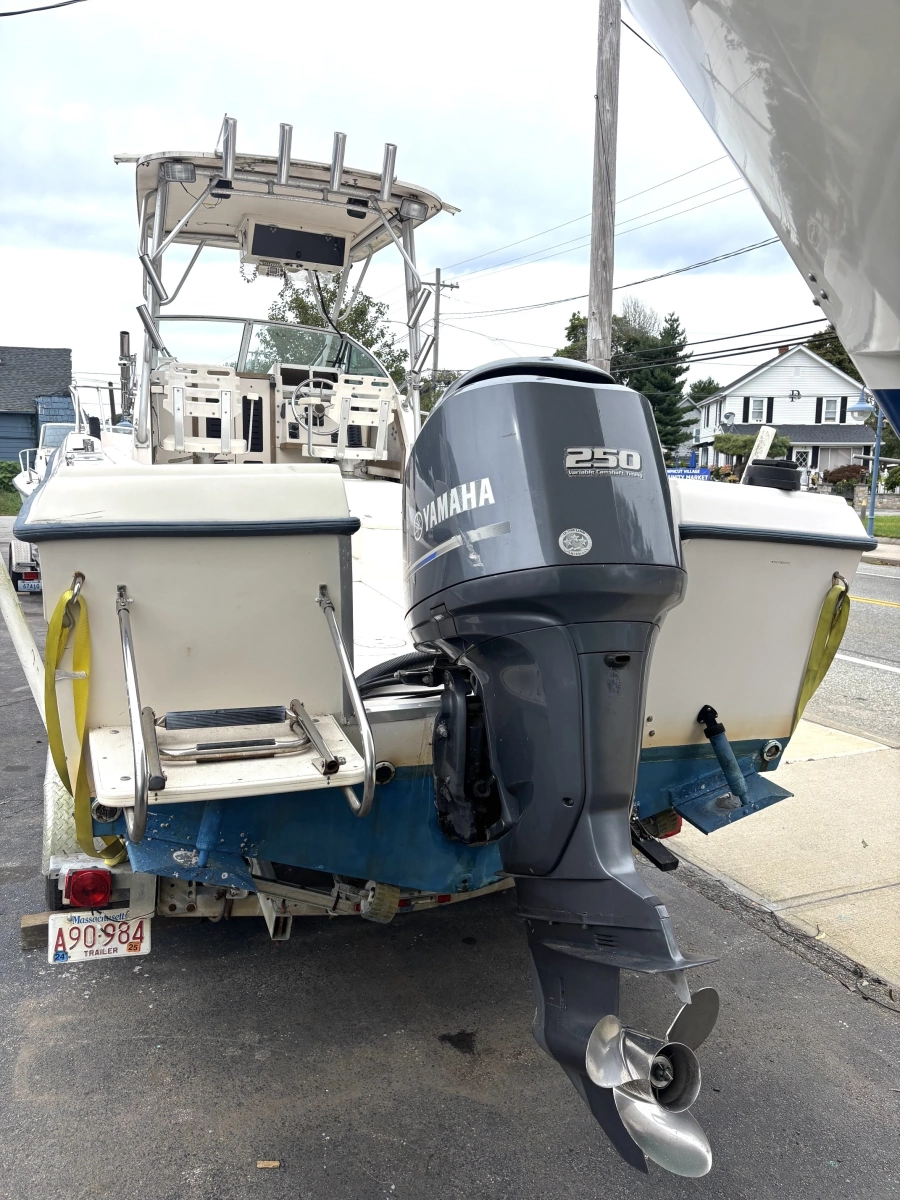 24ft Grady White Yacht For Sale