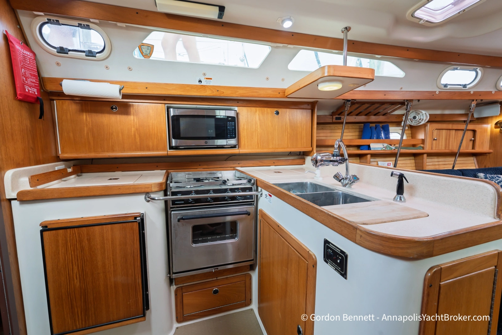 2003 Catalina 380
