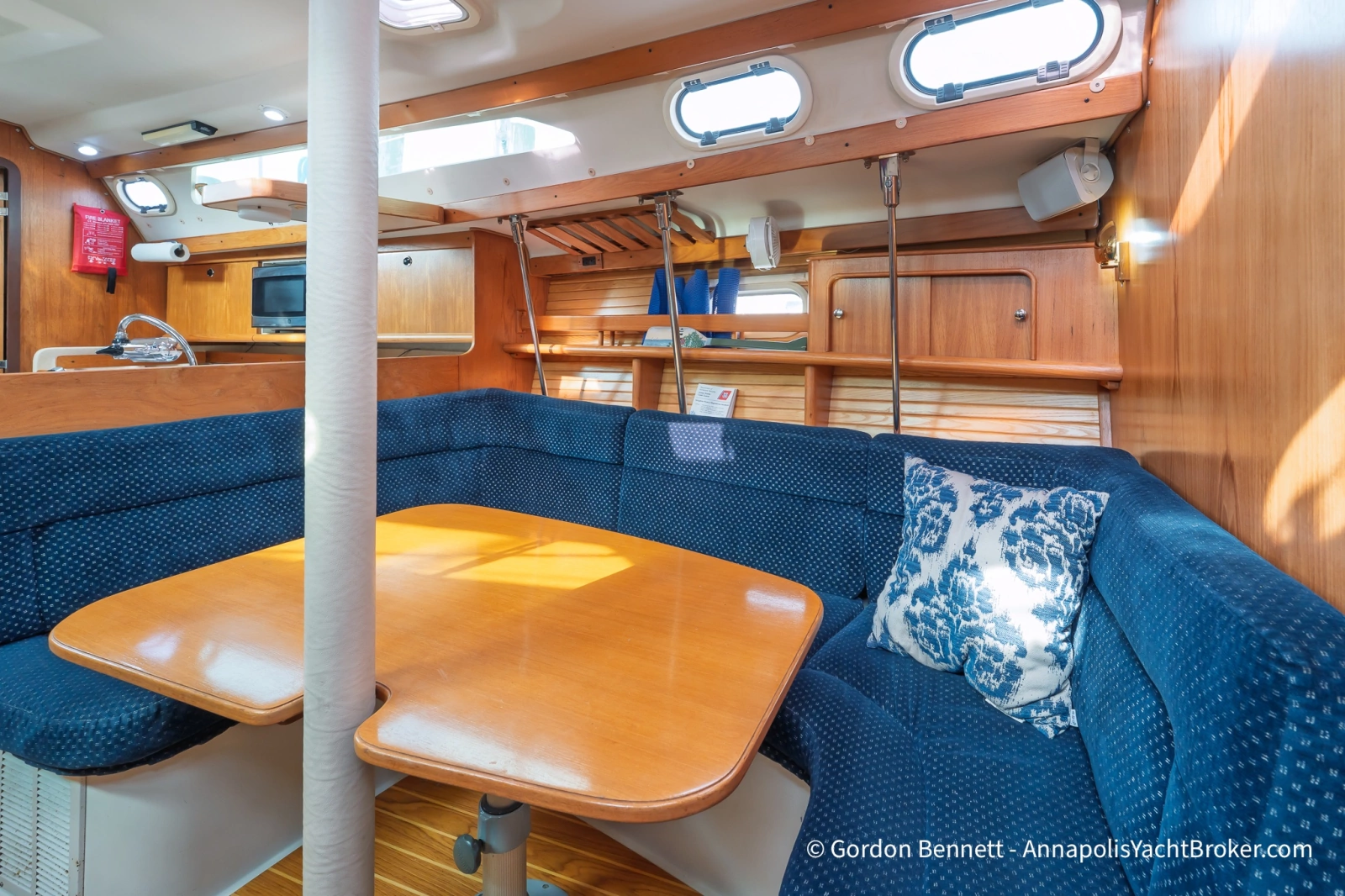 2003 Catalina 380