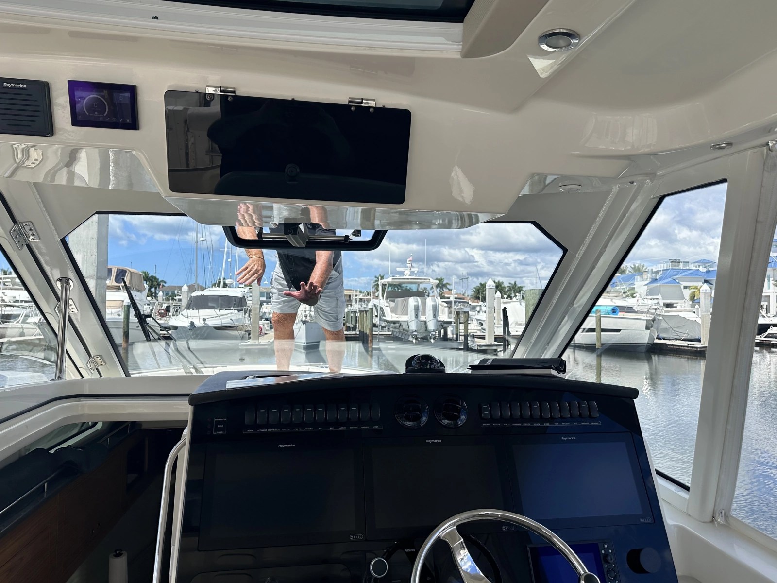 38ft Boston Whaler Yacht For Sale